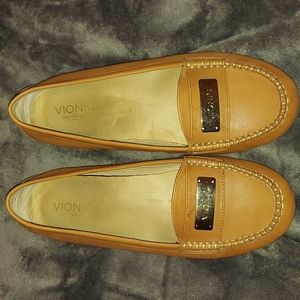 Vionic Women's Tan Leather Sydney Driving Moccasin Shoe Size 10